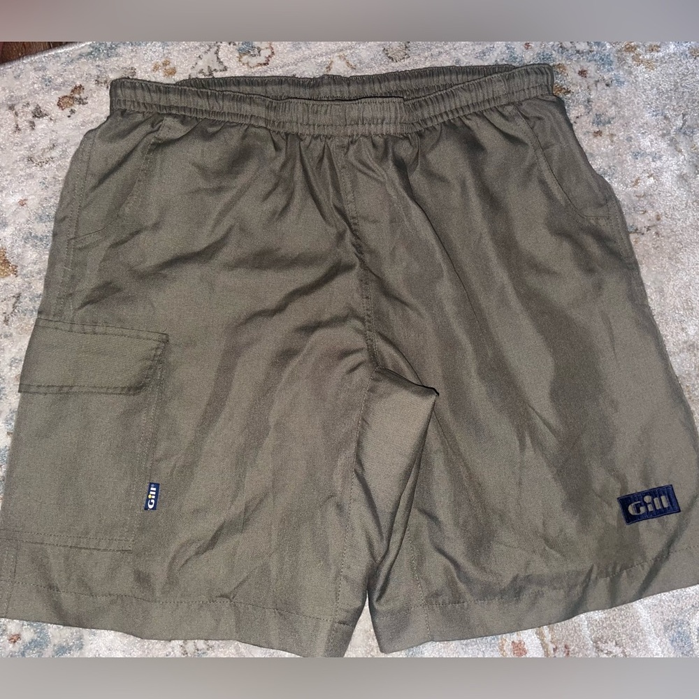Gill Men’s Olive Green Shorts sz Large